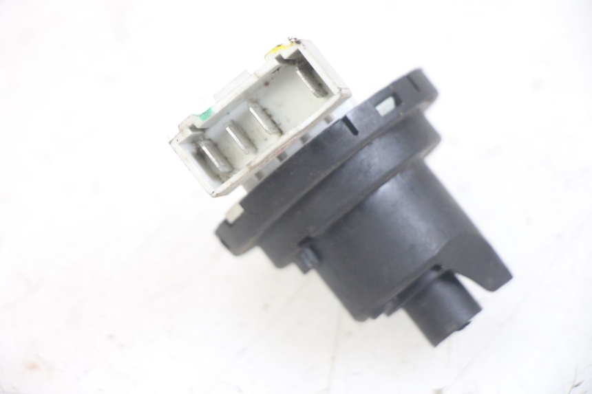 photo de COUPE CONTACT PIAGGIO MEDLEY 125 (2016 - 2023) - Zoom état d’usage