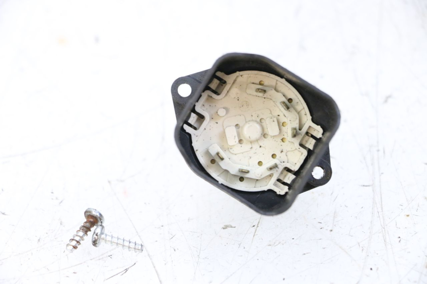 photo de COUPE CONTACT PIAGGIO MP3 LT 400 (2007 - 2012) - Zoom état d’usage