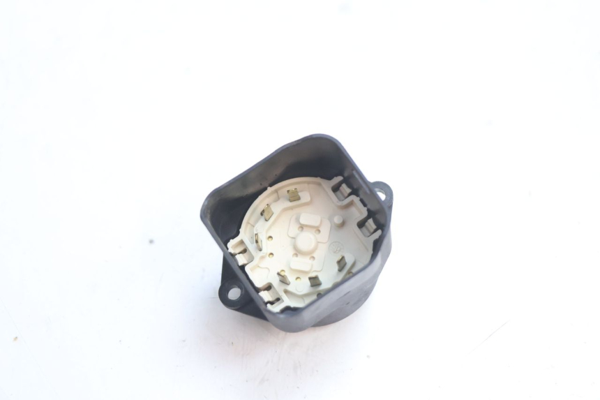 photo de COUPE CONTACT PIAGGIO MP3 LT 300 (2010 - 2016) - Détail de la pièce