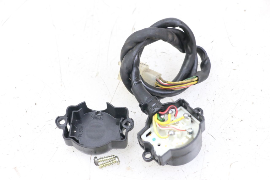 photo de COUPE CONTACT MOTO GUZZI NORGE 8V GT 1200 (2011 - 2016) - Détail de la pièce