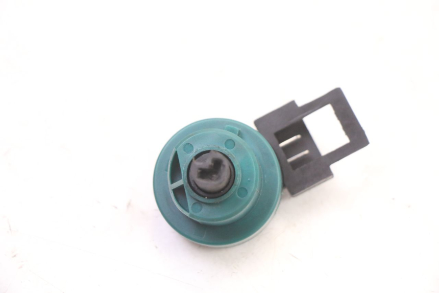 photo de COUPE CONTACT PIAGGIO NRG POWER PUREJET 50 (2018 - 2021) - Zoom état d’usage