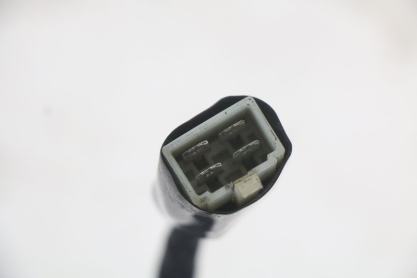 photo de COUPE CONTACT PEUGEOT KISBEE 2T 50 (2010 - 2017) - Gros plan technique