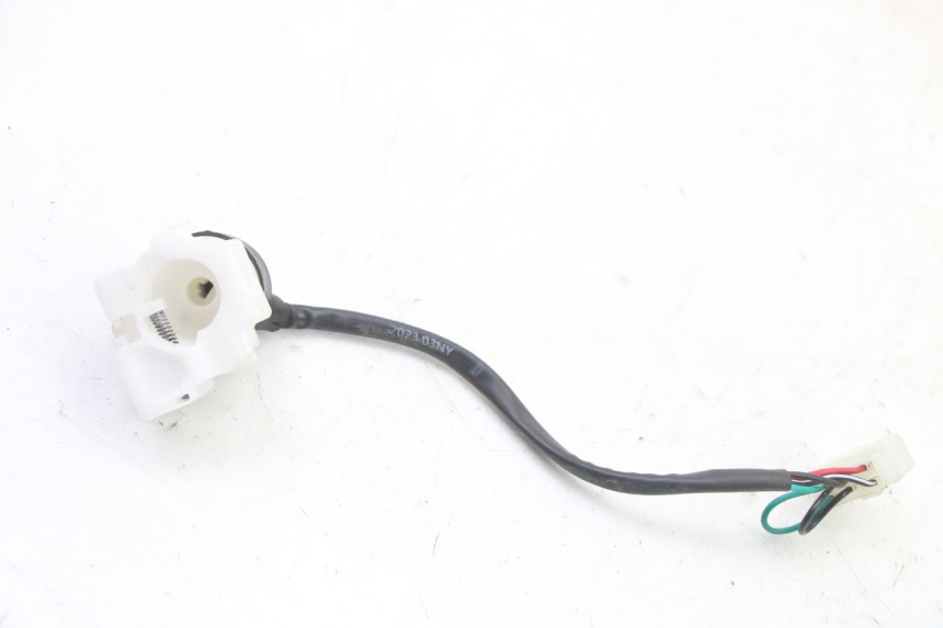 photo de COUPE CONTACT PEUGEOT TWEET 4T 50 (2023 - 2025) - Vue principale