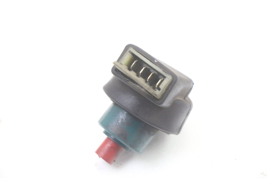 photo de COUPE CONTACT PIAGGIO X8 125 (2004 - 2007) - Autre angle de vue