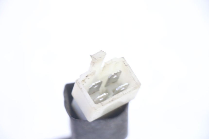 photo de COUPE CONTACT PEUGEOT SPEEDFIGHT 3 AIR 50 (2009 - 2015) - Autre angle de vue