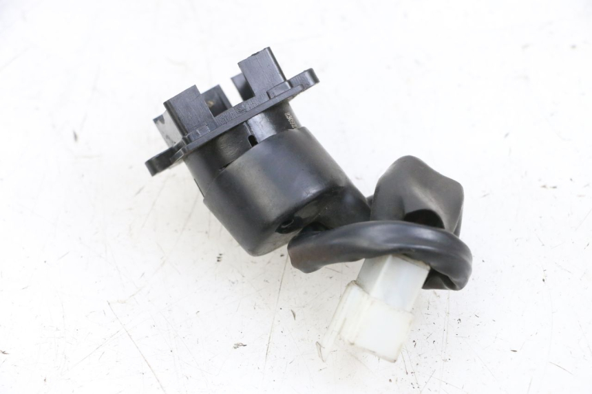 photo de COUPE CONTACT PEUGEOT SPEEDFIGHT 4 4T EFI 50 (2021 - 2025) - Autre angle de vue