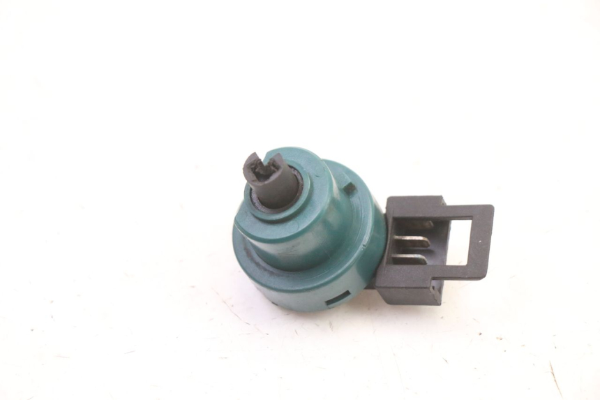 photo de COUPE CONTACT PIAGGIO SUPER LX 125 (2000 - 2003) - Détail de la pièce