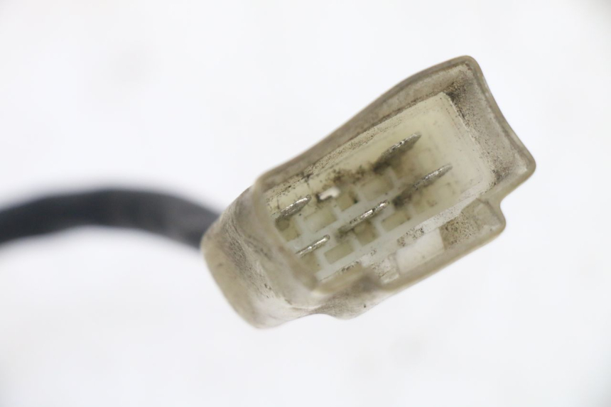 photo de COUPE CONTACT SYM FIDDLE 3 III 125 (2014 - 2020) - Gros plan technique