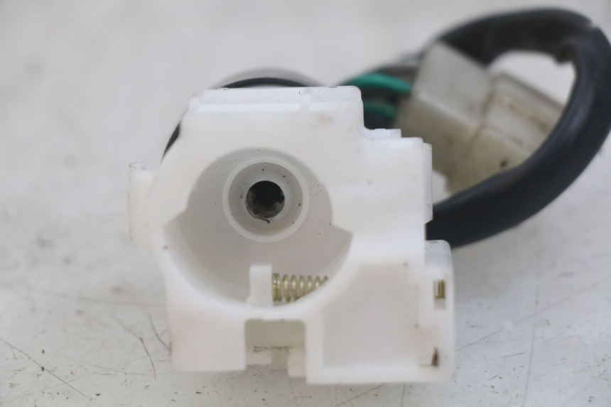 photo de COUPE CONTACT PEUGEOT TWEET 4T 50 (2018 - 2022) - Détail de la pièce