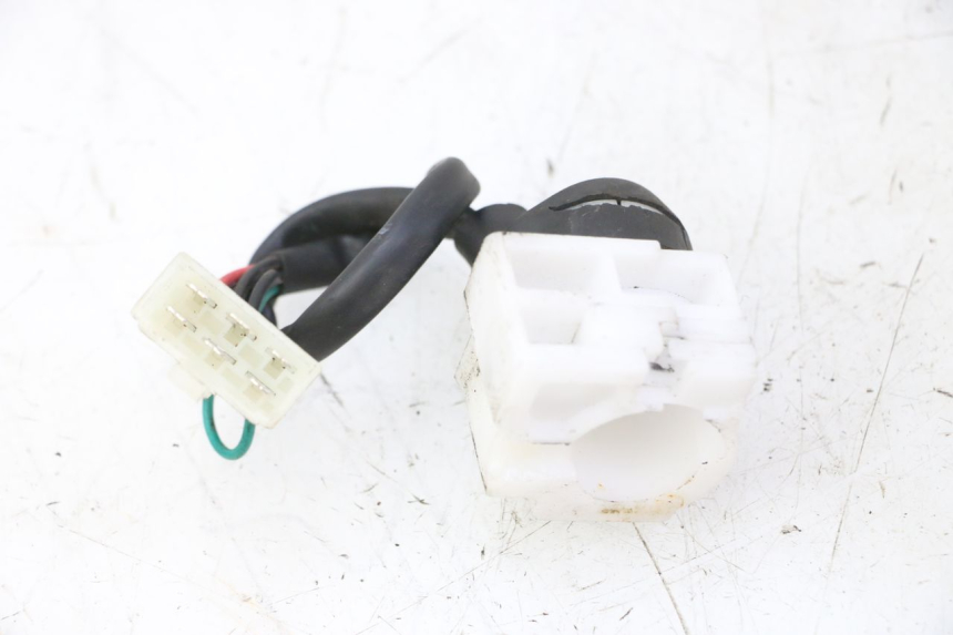 photo de COUPE CONTACT PEUGEOT TWEET 4T 50 (2018 - 2022) - Détail de la pièce