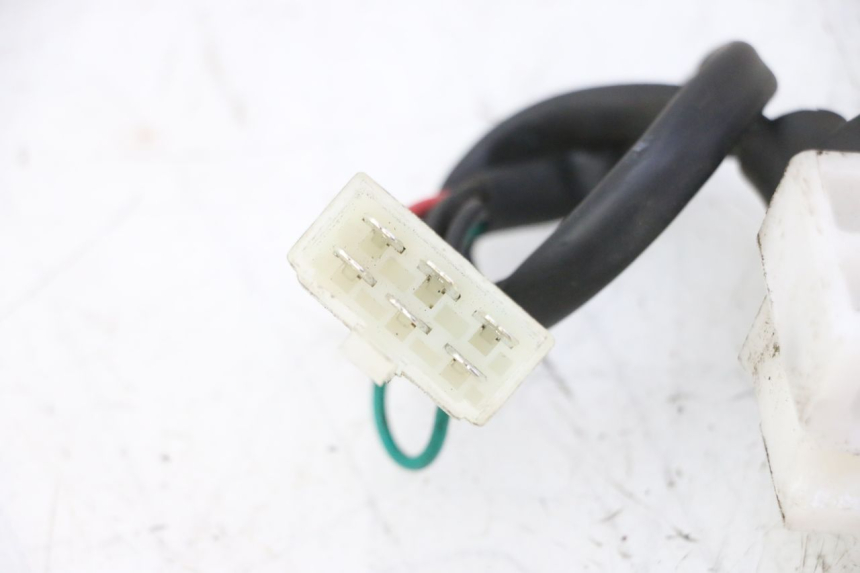 photo de COUPE CONTACT PEUGEOT TWEET 4T 50 (2018 - 2022) - Zoom état d’usage