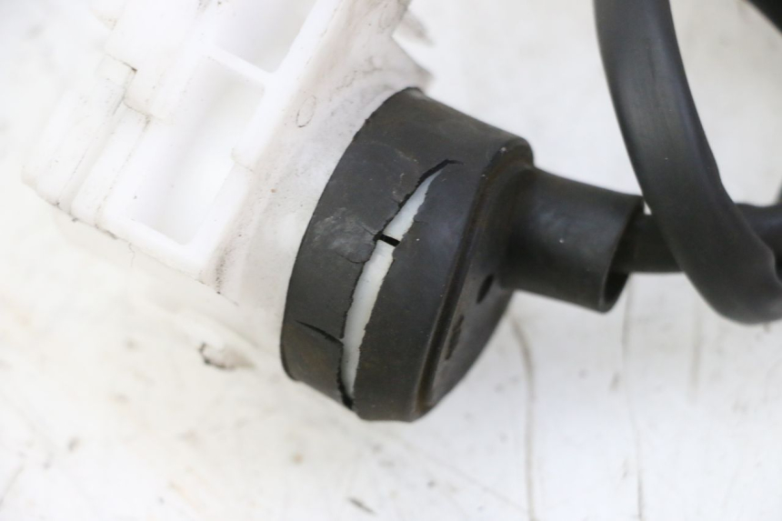 photo de COUPE CONTACT PEUGEOT TWEET 4T 50 (2018 - 2022) - Gros plan technique