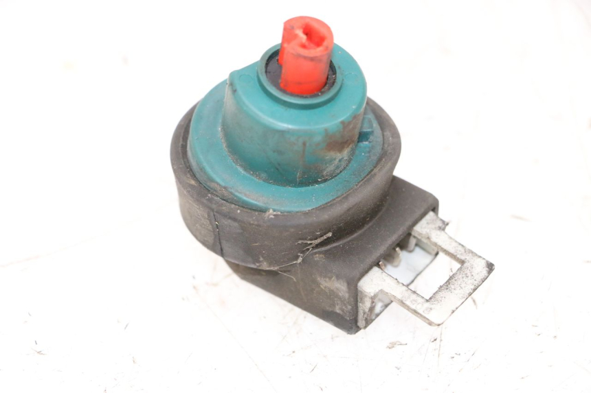 photo de COUPE CONTACT PIAGGIO VESPA GTS SUPER IE 125 (2009 - 2016) - Vue principale