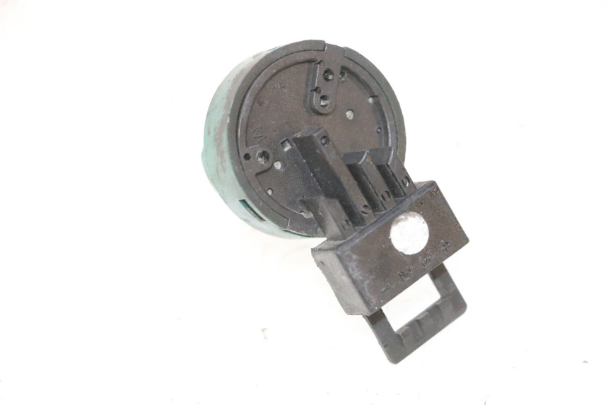 photo de COUPE CONTACT PIAGGIO VESPA LX 2T 50 (2005 - 2013) - Zoom état d’usage