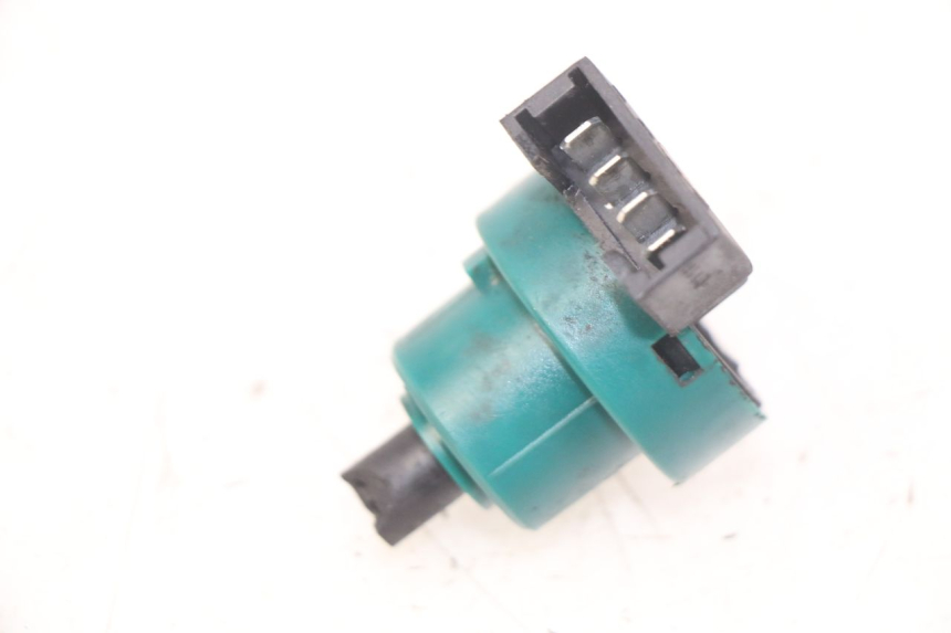 photo de COUPE CONTACT PIAGGIO VESPA LXV 125 (2006 - 2009) - Autre angle de vue