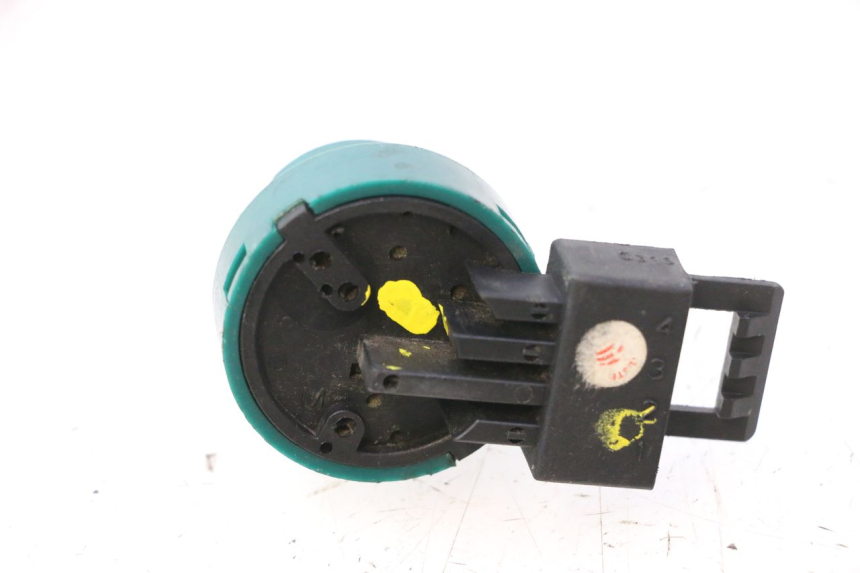photo de COUPE CONTACT PIAGGIO VESPA PRIMAVERA 2T 50 (2013 - 2018) - Détail de la pièce