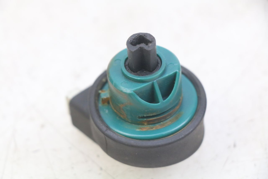 photo de COUPE CONTACT PIAGGIO XEVO - X EVO 125 (2007 - 2017) - Zoom état d’usage