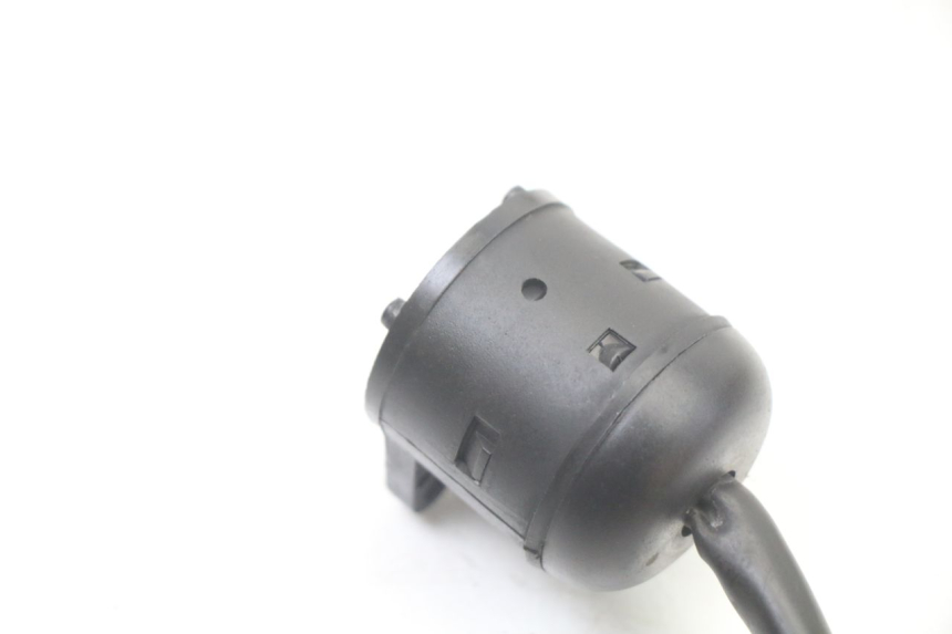 photo de COUPE CONTACT YAMAHA TZR 50 (2008 - 2016) - Gros plan technique