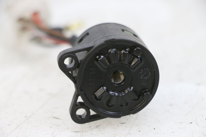 photo de COUPE CONTACT YAMAHA YP MAJESTY 125 (2002 - 2006) - Zoom état d’usage