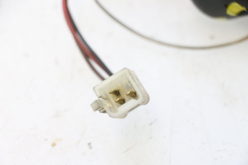 photo de COUPE CONTACT YAMAHA YP MAJESTY 125 (1998 - 2001) - Zoom état d’usage