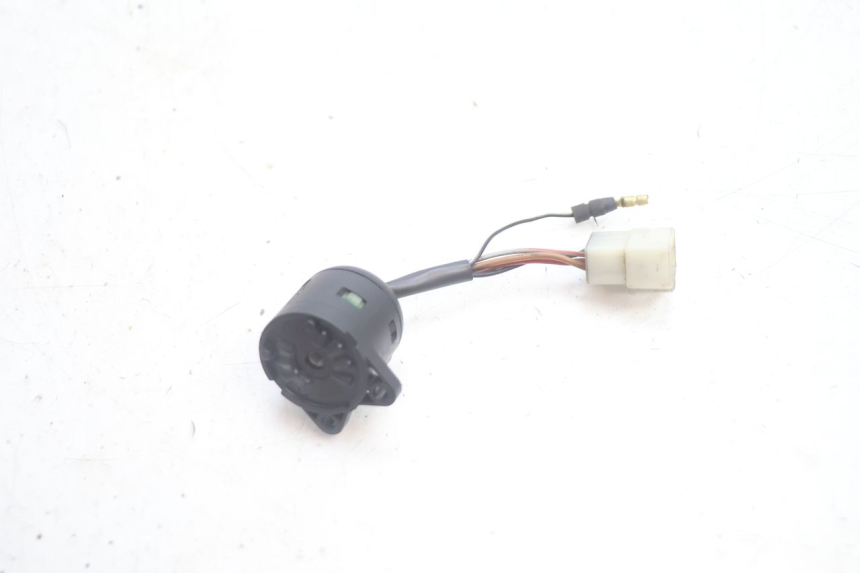 photo de COUPE CONTACT YAMAHA YP MAJESTY 125 (2002 - 2006) - Gros plan technique