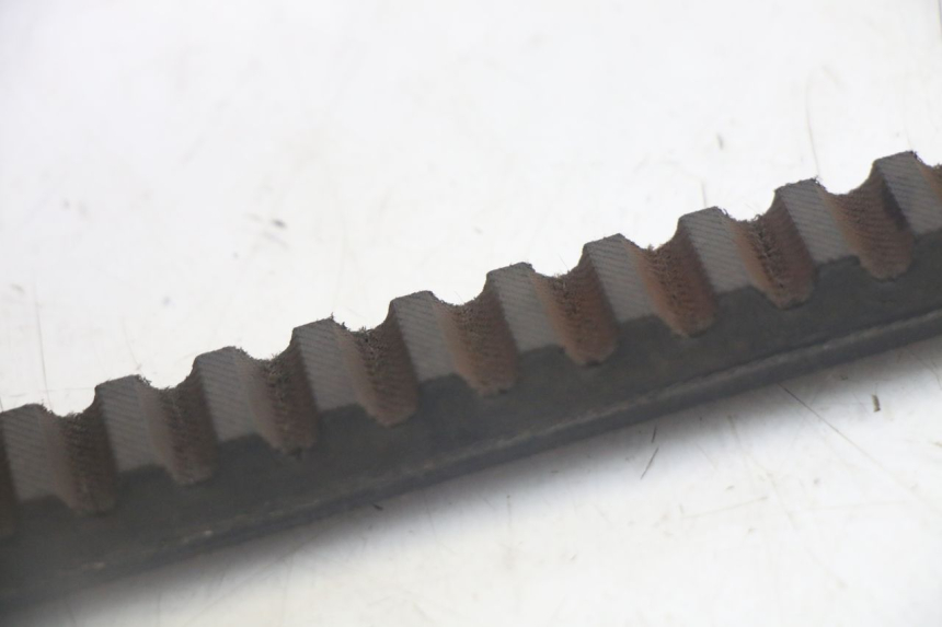 photo de COURROIE DAELIM HISTORY 125 (2001 - 2002) - Zoom état d’usage