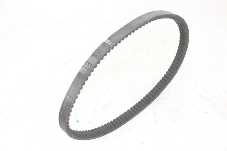 photo de COURROIE PEUGEOT SPEEDFIGHT 2 LC 50 (2000 - 2009) - Gros plan technique