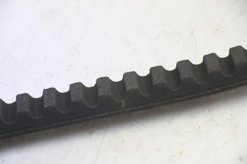 photo de COURROIE PEUGEOT VIVACITY NEW 4T 50 (2008 - 2017) - Autre angle de vue