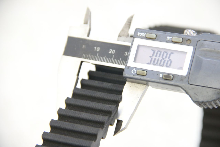 photo de COURROIE YAMAHA XP T-MAX TMAX 500 (2004 - 2007) - Détail de la pièce