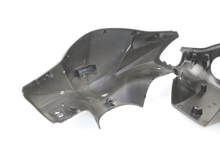 photo de COUVRE GUIDON  KYMCO AGILITY PREMIUM 50 (2007 - 2010) - Points de fixation