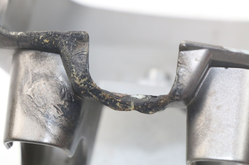 photo de COUVRE GUIDON KYMCO AGILITY RS 2T 50 (2009 - 2013) - Détail de la pièce