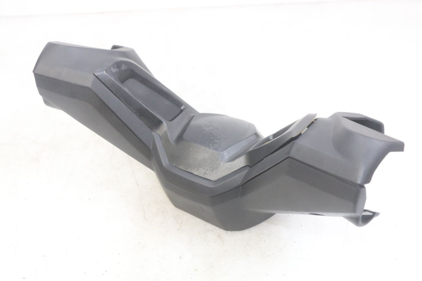 photo de COUVRE GUIDON NECO ALEXONE 125 (2017 - 2024) - Gros plan technique