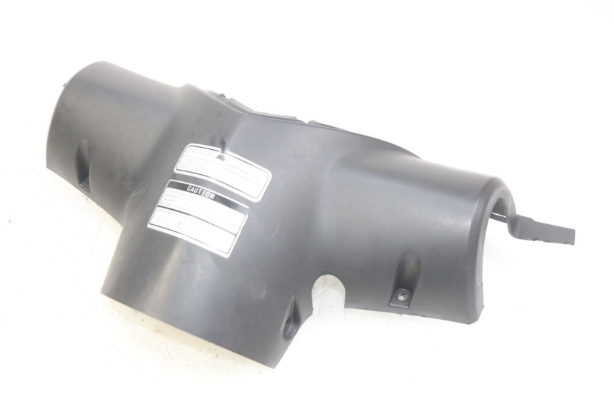 photo de COUVRE GUIDON ARRIERE KYMCO AGILITY 16+ 4T 50 (2018 - 2023) - Gros plan technique