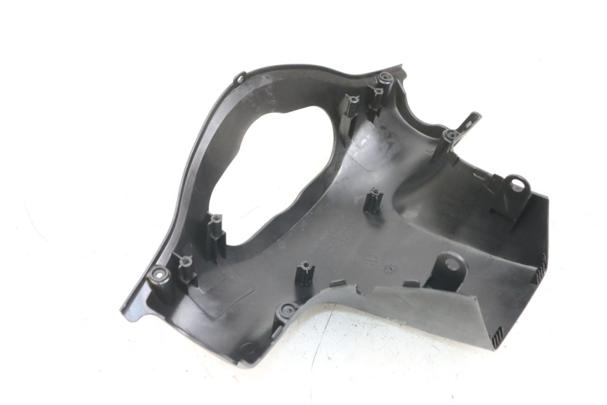 photo de COUVRE GUIDON ARRIERE KYMCO AGILITY 4T 50 (2018 - 2022) - Gros plan technique