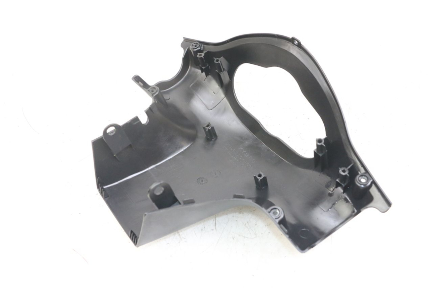 photo de COUVRE GUIDON ARRIERE KYMCO AGILITY 4T 50 (2018 - 2022) - Détail de la pièce