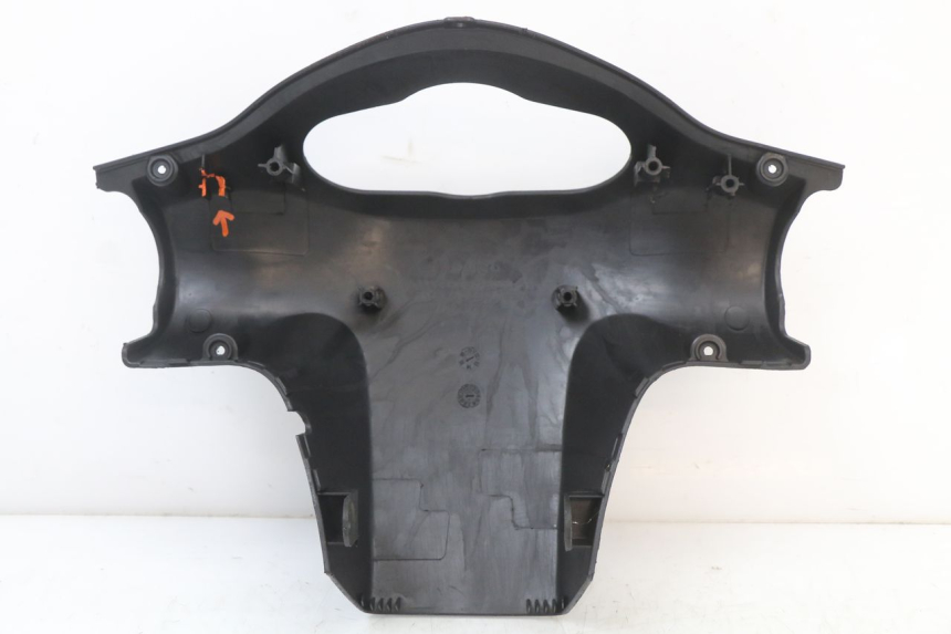 photo de COUVRE GUIDON ARRIERE KYMCO AGILITY CARRY 50 (2011 - 2020) - Gros plan technique