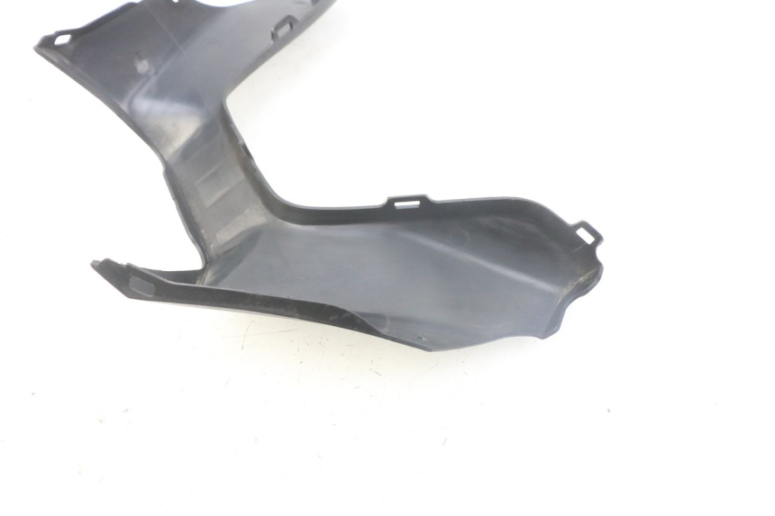 photo de COUVRE GUIDON ARRIERE SUZUKI AN BURGMAN 400 (2006 - 2010) - Autre angle de vue