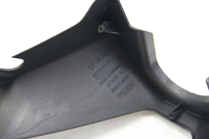 photo de COUVRE GUIDON ARRIERE APRILIA ATLANTIC 500 (2002 - 2003) - Autre angle de vue