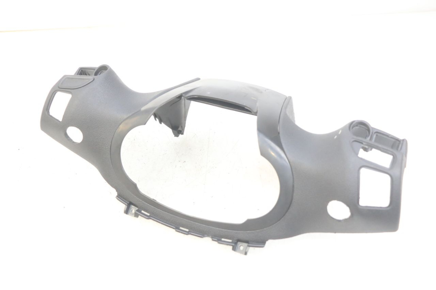 photo de COUVRE GUIDON ARRIERE PIAGGIO BEVERLY 125 (2010 - 2015) - Détails caractéristiques