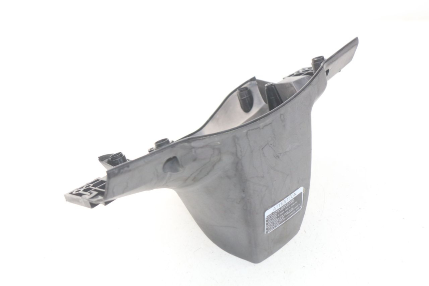 photo de COUVRE GUIDON ARRIERE PGO BIG MAX 50 (2001 - 2009) - Gros plan technique