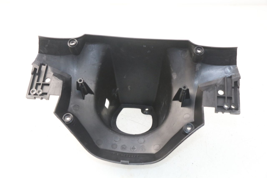 photo de COUVRE GUIDON ARRIERE PGO BIG MAX 50 (2001 - 2009) - Vue d’ensemble