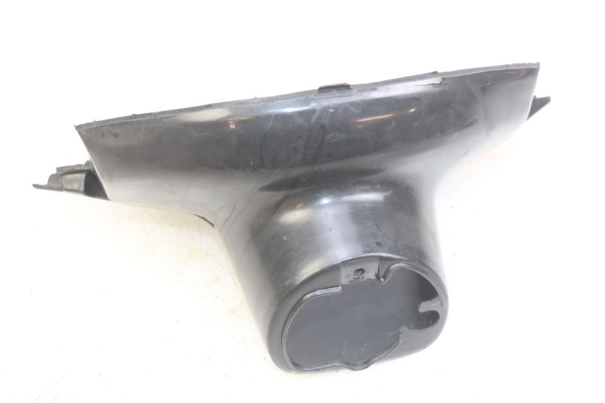 photo de COUVRE GUIDON ARRIERE MBK BOOSTER SPIRIT 50 (1999 - 2003) - Vue d’ensemble