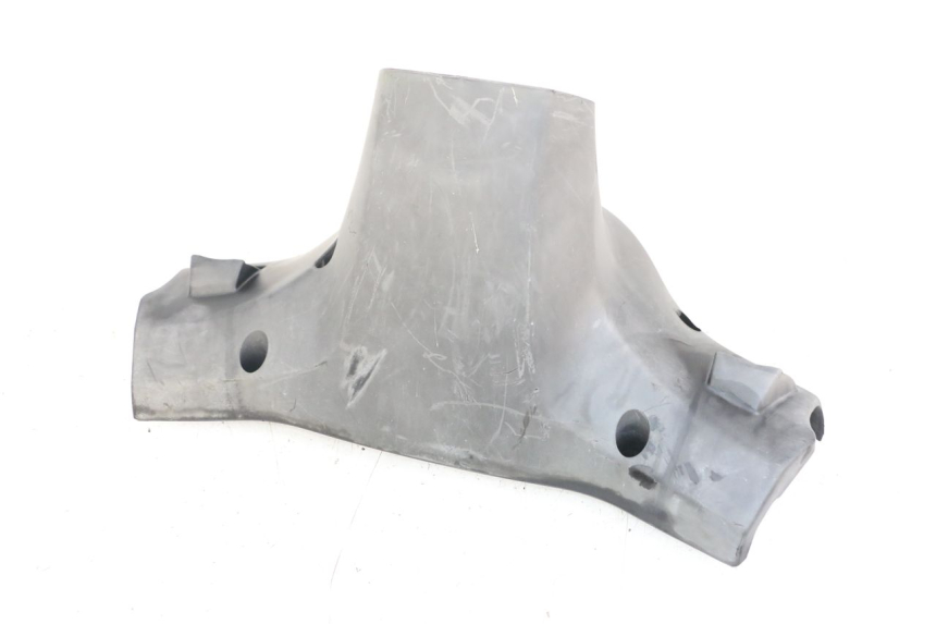 photo de COUVRE GUIDON ARRIERE MBK BOOSTER SPIRIT 50 (2004 - 2017) - Autre angle de vue