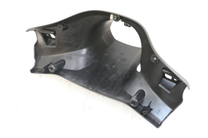 photo de COUVRE GUIDON ARRIERE MBK BOOSTER SPIRIT 50 (2004 - 2017) - Vue d’ensemble