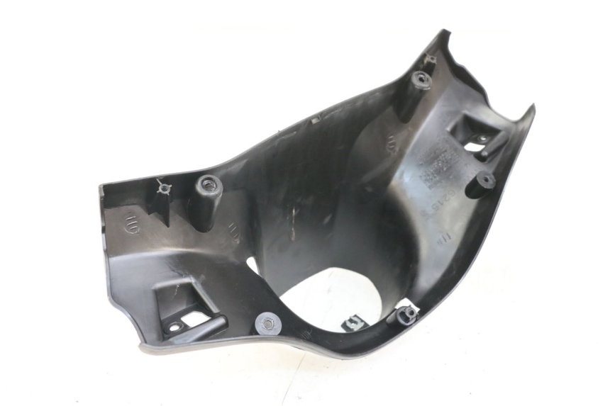 photo de COUVRE GUIDON ARRIERE MBK BOOSTER SPIRIT 50 (2004 - 2017) - Points de fixation