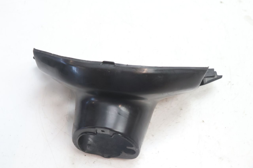 photo de COUVRE GUIDON ARRIERE MBK BOOSTER SPIRIT 50 (1996 - 1999) - Vue principale