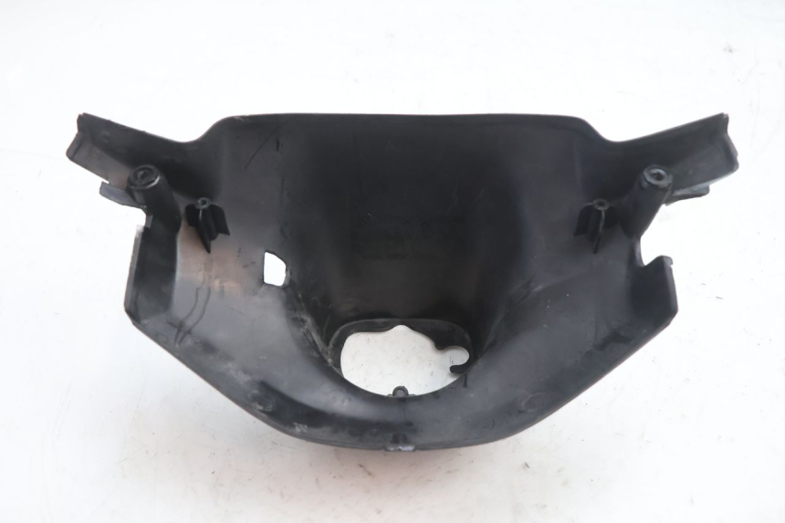 photo de COUVRE GUIDON ARRIERE MBK BOOSTER SPIRIT 50 (1996 - 1999) - Détail de la pièce