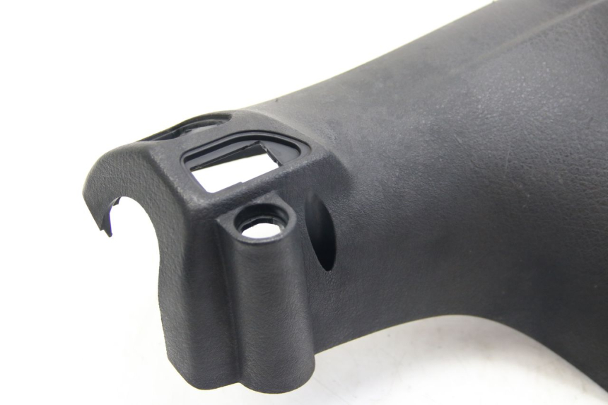 photo de COUVRE GUIDON ARRIERE DERBI BOULEVARD 50 (2009 - 2006) - Points de fixation