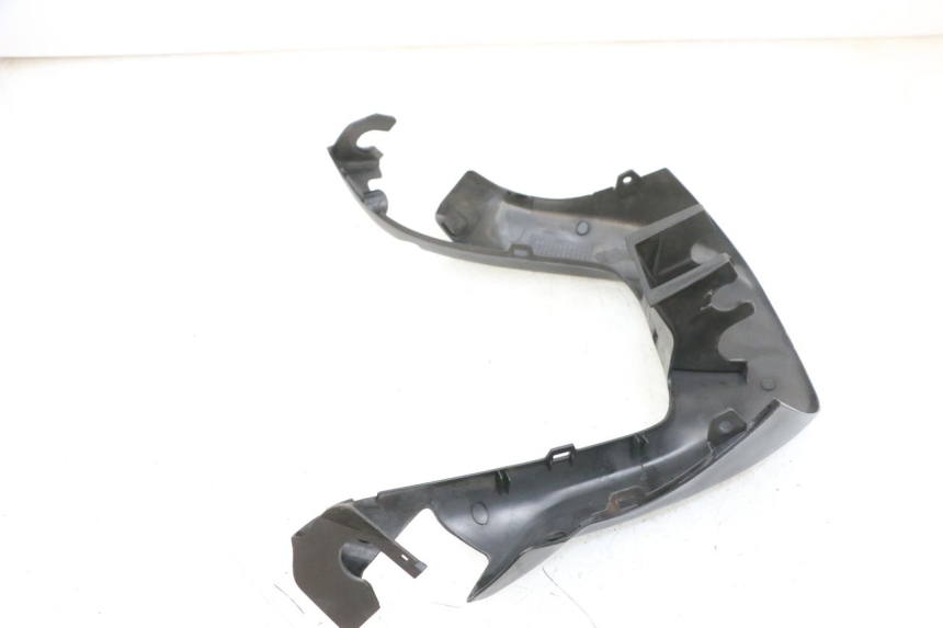 photo de COUVRE GUIDON ARRIERE SUZUKI BURGMAN 650 (2013 - 2020) - Zoom état d’usage