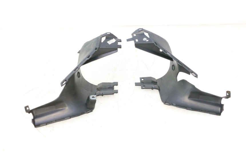 photo de COUVRE GUIDON ARRIERE BMW C SPORT 650 (2015 - 2021) - Détail de la pièce